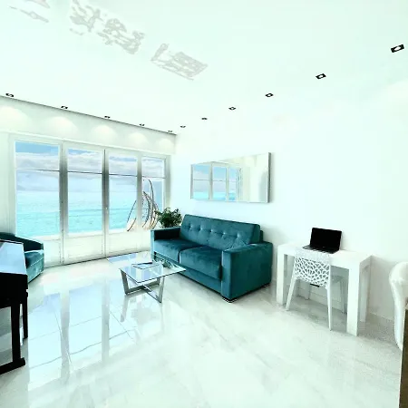 Sea View - Promenade Des * Niza
